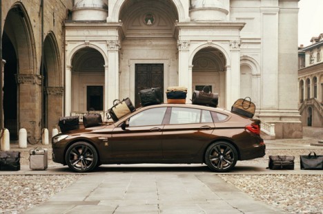 BMW- ul de ciocolată sărbătoreşte 100 de ani de modă Trussardi