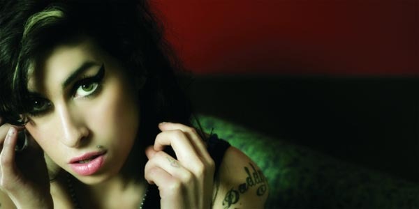 Amy Winehouse cântă la Bucureşti
