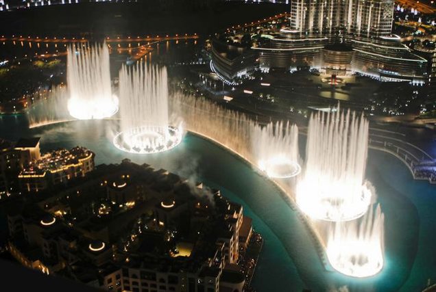 Spectacol pirotehnic grandios în Dubai. Scena a fost cea mai înaltă clădire din lume. FOTO +  VIDEO