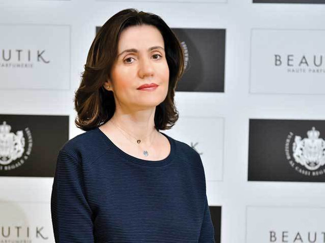 Andreea Gheorghiu, director general Green Net, firma care deţine magazinele de parfumuri Beautik Haute Parfumerie