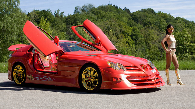 Aşa arată cel mai vulgar Mercedes din lume, modificat cu 5 kilograme de aur. Galerie FOTO