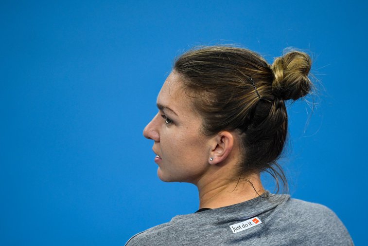 Imaginea articolului Duelul Simona Halep - Jennifer Brady are loc marţi, în primul tur de la Australian Open. Organizatorii au anunţat ora meciului