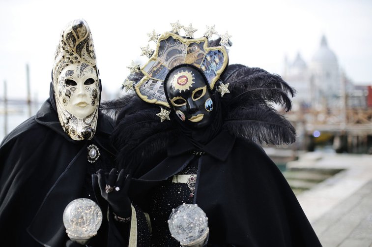 Imaginea articolului Epidemia de coronavirus pune capăt unei tradiţii faimoase: Carnavalul de la Veneţia se închide din cauza numărului ridicat de cazuri depistate
