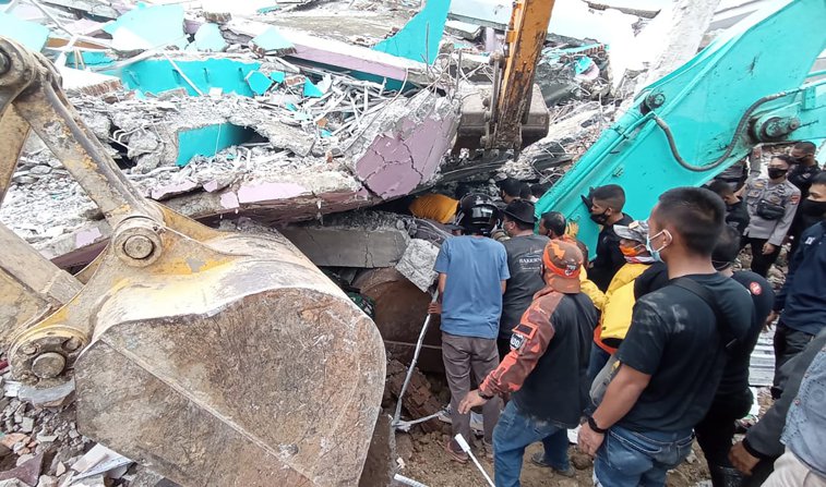 Imaginea articolului Cutremur cu magnitudinea de 5,9 grade, în largul Indoneziei. O persoană a murit şi mai multe clădiri au fost deteriorate