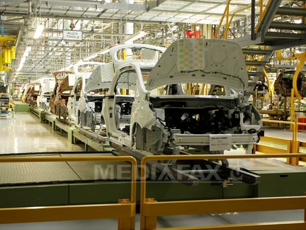 Imaginea articolului Directorul general Ford România: Cinci sute de maşini Ford B-max sunt produse în fiecare zi la Craiova