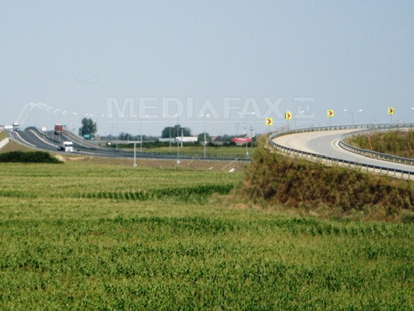 Imaginea articolului Băsescu: Ceea ce se întâmplă pe autostrada Arad-Nădlac, emblema neputinţei şi o proastă guvernare - VIDEO