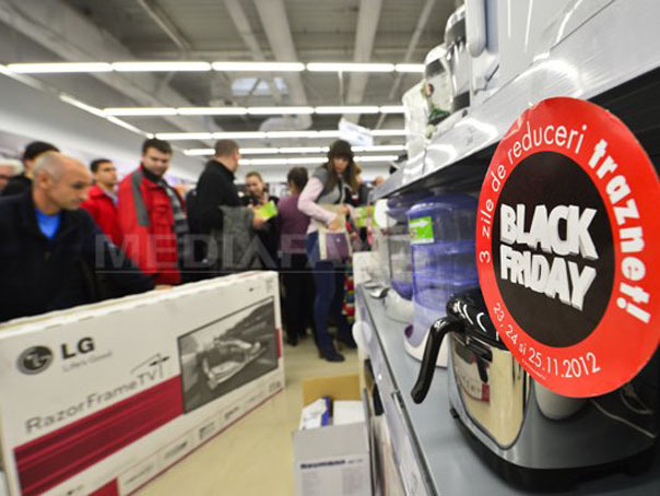 Imaginea articolului BLACK FRIDAY 2013: Câte comenzi şi ce vânzări anticipează Flanco şi emag.ro