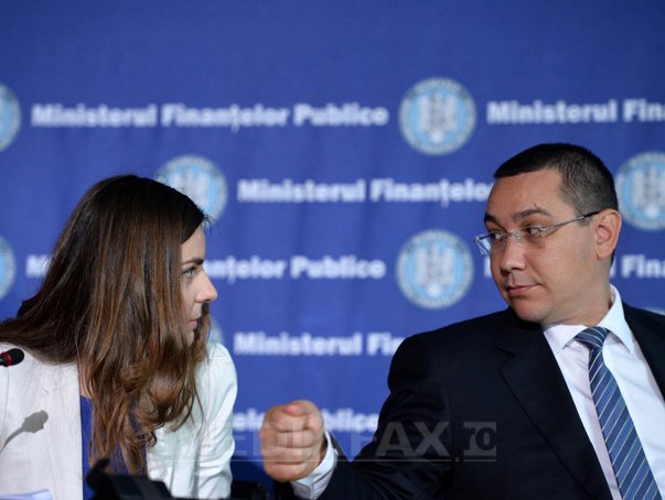 Imaginea articolului Ponta: În momentele de supărare îi spun ministrului Ioana Petrescu că are cel mai nereformat minister