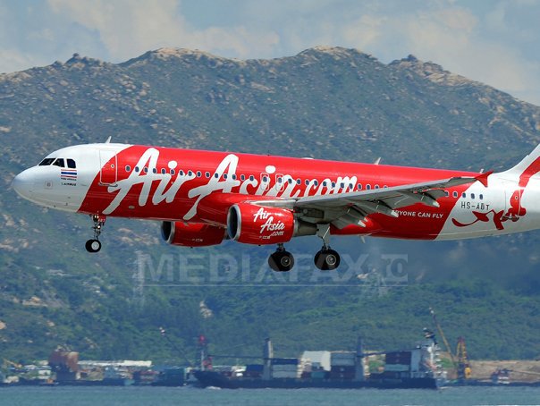 Imaginea articolului Acţiunile AirAsia au consemnat cel mai mare declin din 2011, după dispariţia avionului Airbus A320
