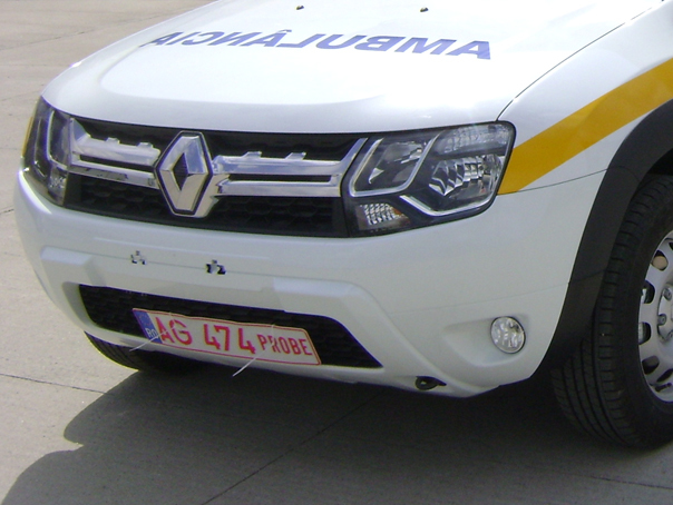 Imaginea articolului Cum arată prima ambulanţă Duster. Dacia a livrat în Angola primele maşini Duster adaptate pentru a oferi servicii de ambulanţă - FOTO
