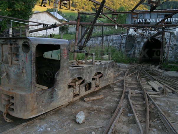 Imaginea articolului Zăcământul de aur de la Baia de Arieş, explorat de o firmă fără angajaţi, administrată de un şef PSD