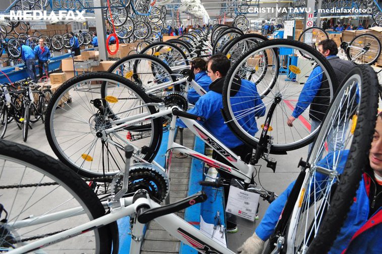 Imaginea articolului O fabrică de biciclete din Deva perfecţionează elevi din licee tehnice, apoi le oferă loc de muncă: Beneficiul nostru nu este anul acesta, beneficiul nostru o să apară anul viitor
