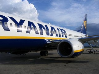 Imaginea articolului Una dintre cele mai cunoscute companii aeriene din Europa face angajări. În ce oraşe din România se fac recrutările