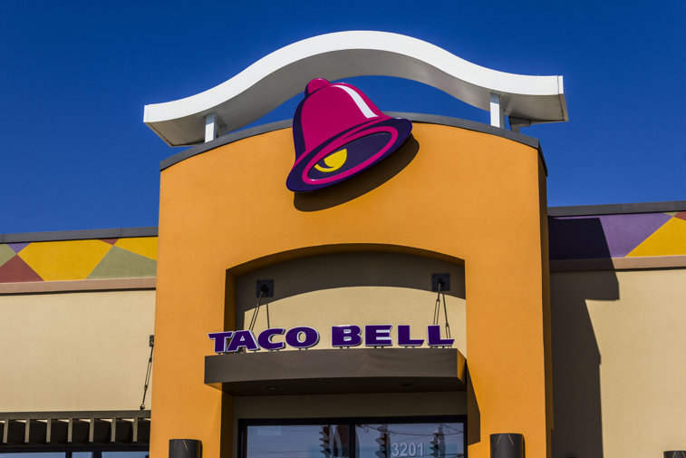 Imaginea articolului Gigantul american Taco Bell se pregăteşte să intre pe piaţa fast-food din România. Anual, românii lasă în restauran­te­le de tip fast-food circa 2 miliarde lei