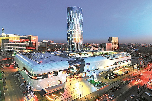 Imaginea articolului Un cunoscut mall din Bucureşti se extinde. Cea mai spectaculoasă componentă a proiectului: o parcare pe şapte eta­je în subteran, cea mai adâncă din România