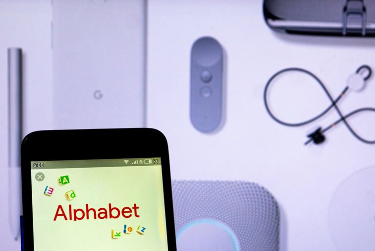 Imaginea articolului Alphabet Inc, compania-mamă a Google, intră în clubul firmelor evaluate la 1.000 miliarde de dolari