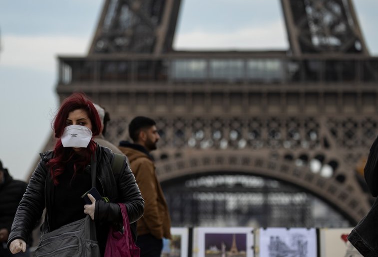 Imaginea articolului Economia franceză, în pericol din cauza epidemiei de coronavirus. Sectorul turismului este puternic afectat