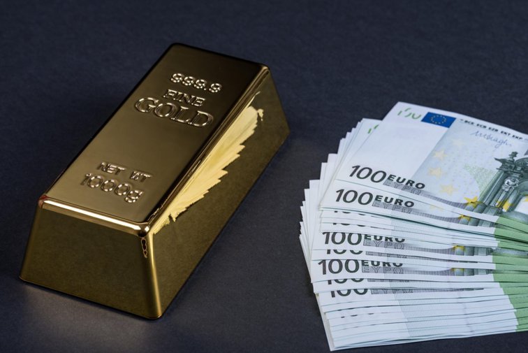 Imaginea articolului Euro a atins un nou maxim istoric, în timp ce aurul şi dolarul scad în tandem