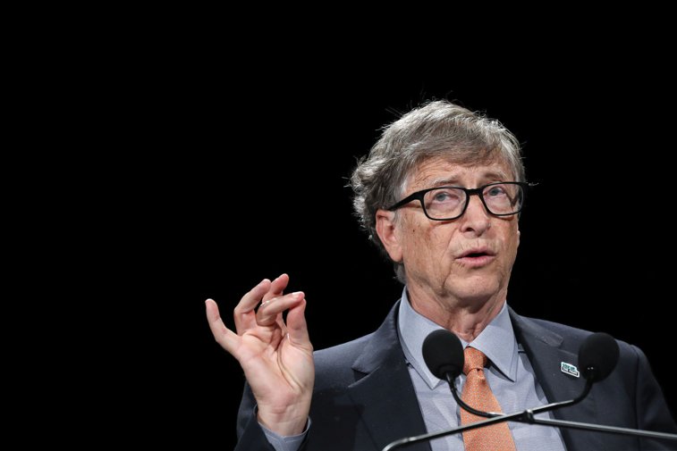 Imaginea articolului Bill Gates se retrage din consiliul director al Microsoft, compania pe care a co-fondat-o în 1975