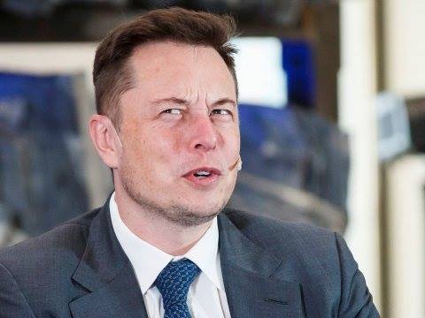 Imaginea articolului Acţiunile Tesla în cădere liberă, după o postare bizară a lui Elon Musk pe Twitter