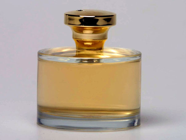 Imaginea articolului Criza Covid: Vânzările de parfumuri ar putea scădea cu 14% în acest an / „Românii sunt unii dintre cei mai mari consumatori de parfumerie de lux din lume”