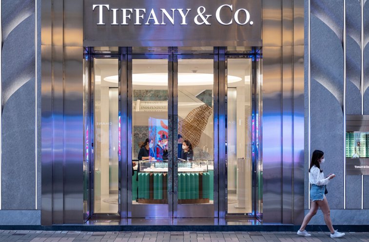 Imaginea articolului Louis Vuitton nu mai cumpără Tiffany. Care este motivul?