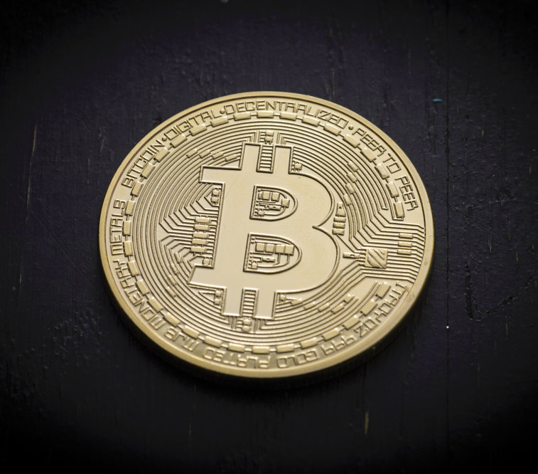 Imaginea articolului Bitcoin în pericol. Una dintre cele mai mari ţări din lume interzice criptomonedele. Investitorii au şase luni să scape de monedele virtuale