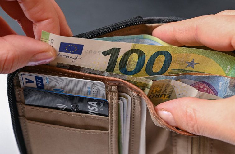 Imaginea articolului În România, plata cash nu e pe cale de dispariţie. Studiu Merchant Machine: 78% din tranzacţii, în numerar