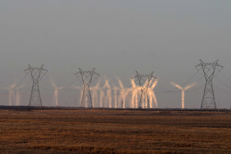Imaginea articolului Preţul energiei urcă la niveluri record. România exportă masiv electricitate