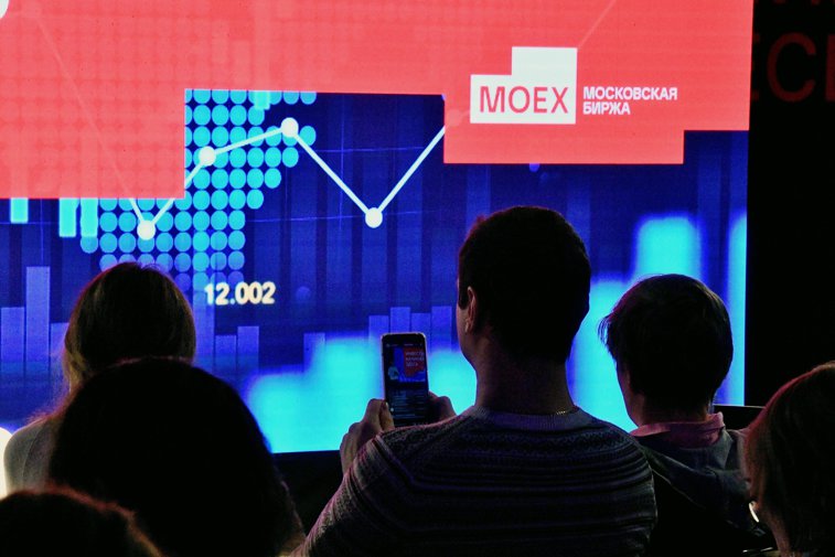 Imaginea articolului Companiile din Rusia pierd la bursa din Moscova. Cu cât s-au prăbuşit acţiunile
