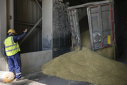 Imaginea articolului FOTO. O zi în portul Constanţa. Iată cum se desfăşoară transportul cerealelor ucrainiene prin România. Transporturile sunt vitale pentru a evita o criză alimentară globală