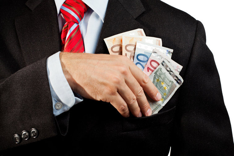 Imaginea articolului Topul european al bancherilor milionari în euro. România are trei, iar Germania 543