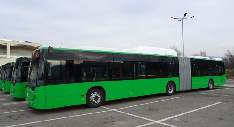 Imaginea articolului Primăria Râmnicu Vâlcea atrage fonduri de 16 mil. euro pentru transportul în comun. Au achiziţionat 28 de autobuze moderne printr-un proiect european