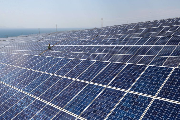 Imaginea articolului La Arad începe construcţia celui mai mare parc solar din Europa, de peste 1.000 MW