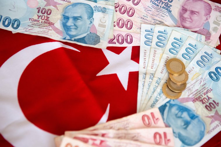 Imaginea articolului Turcia majorează salariul minim lunar cu 55% pentru 2023