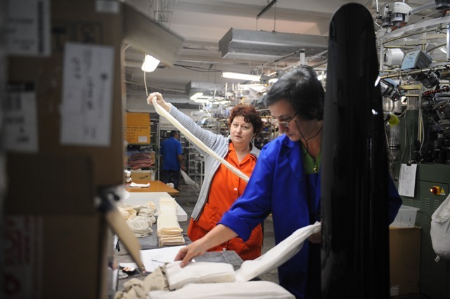 Imaginea articolului Adesgo, cel mai mare producător de ciorapi din România, a fost cumpărat de grupul israelian Tefron