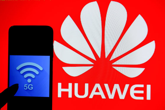 Imaginea articolului UE analizează o interdicţie obligatorie pentru statele membre de a utiliza Huawei în infrastructura 5G
