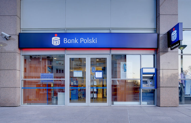 Imaginea articolului Surpriză: cea mai mare bancă din Polonia vrea să intre pe piaţa românească 