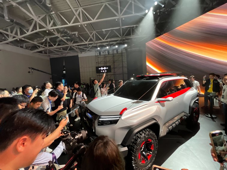 Imaginea articolului Producătorul auto chinez BYD îşi extinde oferta de maşini pentru a concura cu Tesla şi Jeep în acelaşi timp