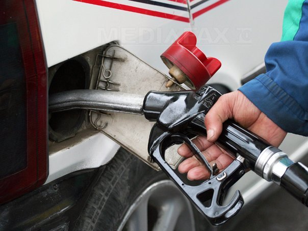 Imaginea articolului Rompetrol va majora joi preţul benzinei şi al motorinei cu până la 28 de bani pe litru