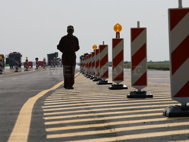 Imaginea articolului Autostrada Arad-Timişoara şi centura Arad vor fi finalizate cu un an întârziere, în 2012