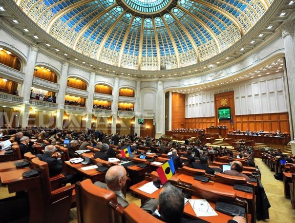 Imaginea articolului Preşedinte PDL Cluj: Intenţia USL de modificare a statutului parlamentarilor poate genera prejudicii serioase României