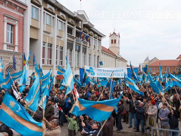 Imaginea articolului Borbely: UDMR întotdeauna a ales calea dialogului, dar sunt şi alte pârghii, precum demonstraţiile
