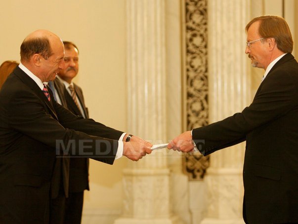 Imaginea articolului Preşedintele Băsescu l-a decorat pe ambasadorul Norvegiei, Øystein Hovdkinn