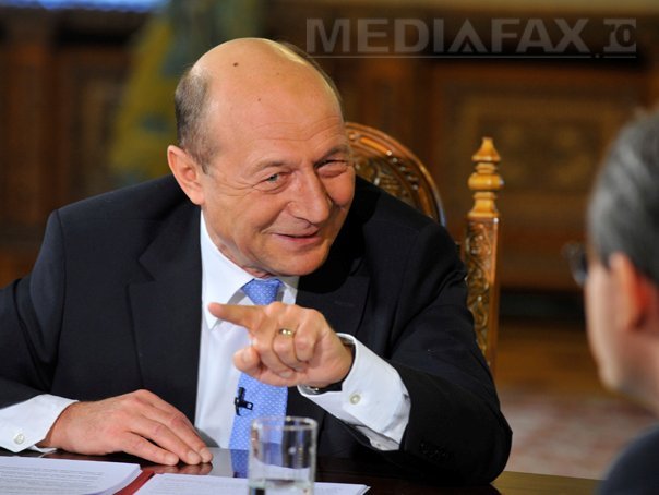 Imaginea articolului Băsescu: Se apropie vremea candidaturii unei femei la Preşedinţie. Udrea, un pariu câştigat, un politician la modă şi serios