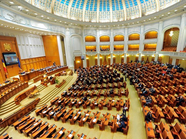 Imaginea articolului Băsescu: Poate vom avea referendum pe unicameral odată cu cel pe Constituţie şi cu prezidenţialele