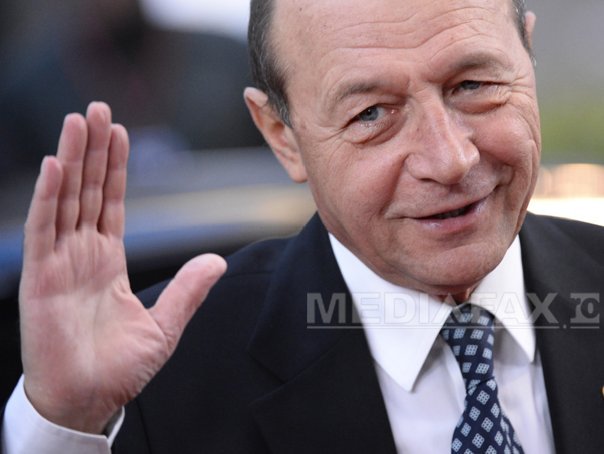 Imaginea articolului Băsescu, vizibil emoţionat, în timpul declaraţiei despre ce-şi doreşte în 2014