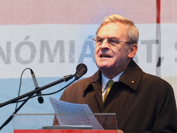 Imaginea articolului Tokes a atacat în instanţă decizia Consiliului de Onoare al Ordinului "Steaua României"