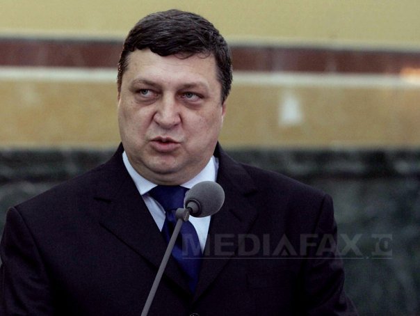 Imaginea articolului Cine este TEODOR ATANASIU, ministru al Apărării în Guvernul Tăriceanu, când a fost în conflict cu Băsescu