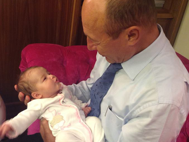 Imaginea articolului Băsescu, întrebat dacă şi-a dus nepoţica la Cotroceni: Nu poţi să aduci pe unul cu mintea lui Crin